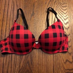 Victoria’s Secret Pink Wear Everywhere Push-up Bra